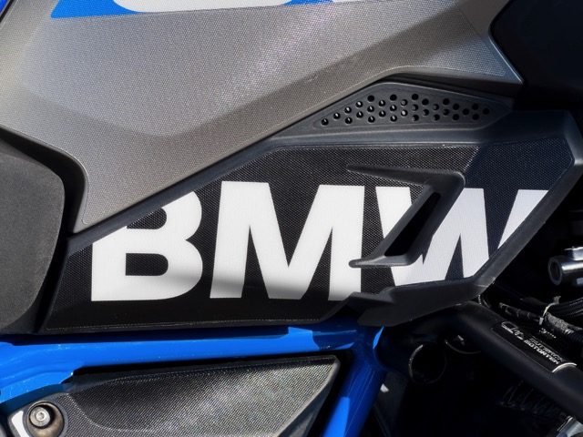 B15BMWGSTSLOGO