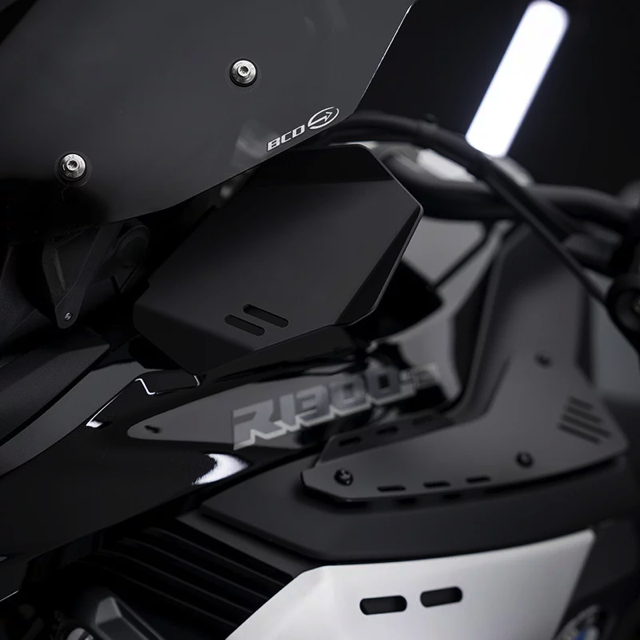 BMW_R1300GSA_sidespoikers_10