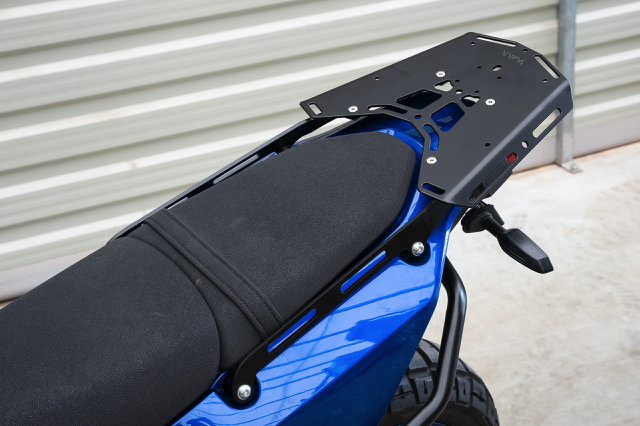 B27YAMAHAT7REARLUGGRACK