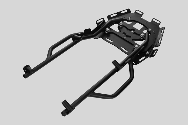 B27YAMAHAT7REARLUGGRACK2