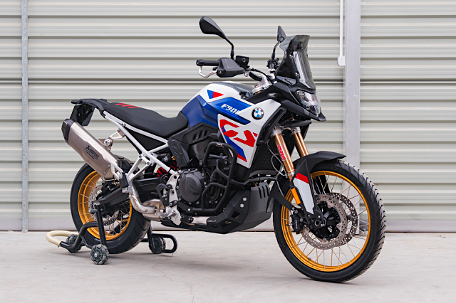 BMW_F900GS_crushguard_comp_7