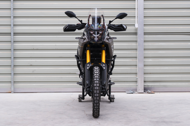 B27YAMAHAT7CRASHBARLOW