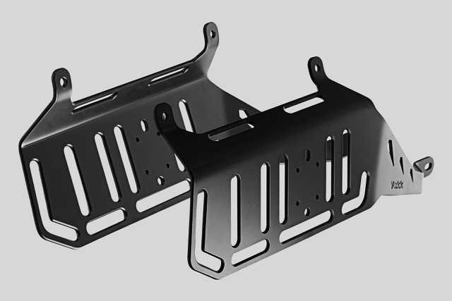 B27YAMAHAT7REARSIDECOVER