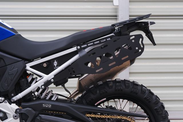 B27BMWF900GSRearSideCover